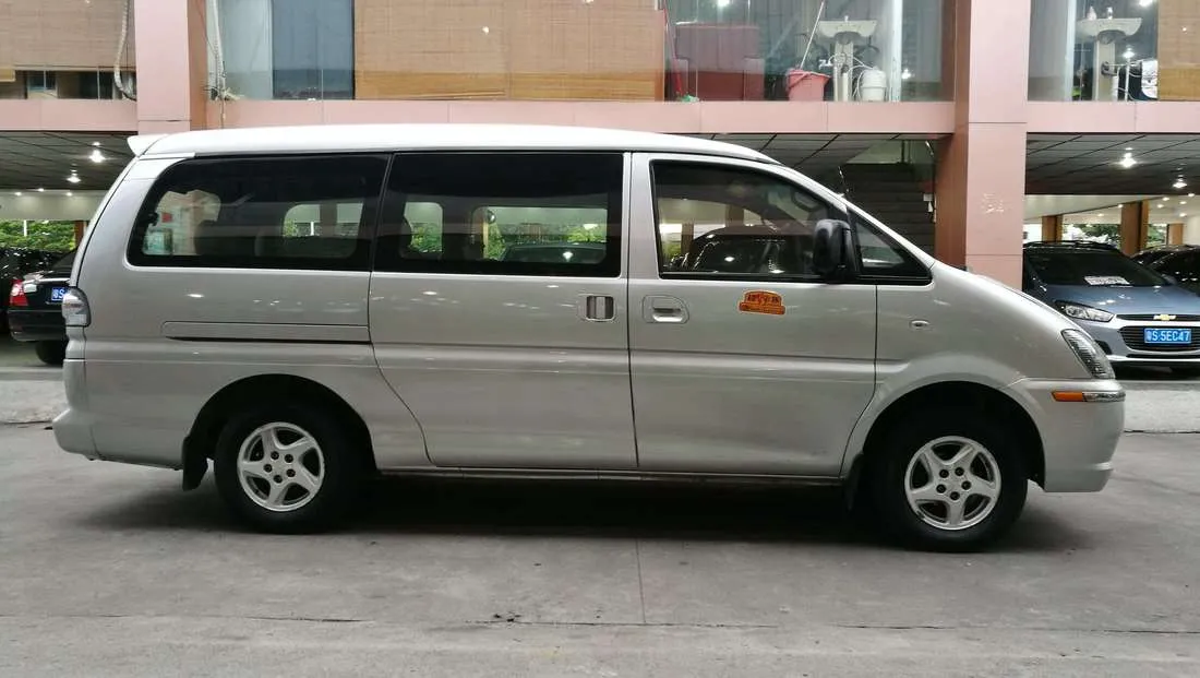 Fengxing Van Exterior